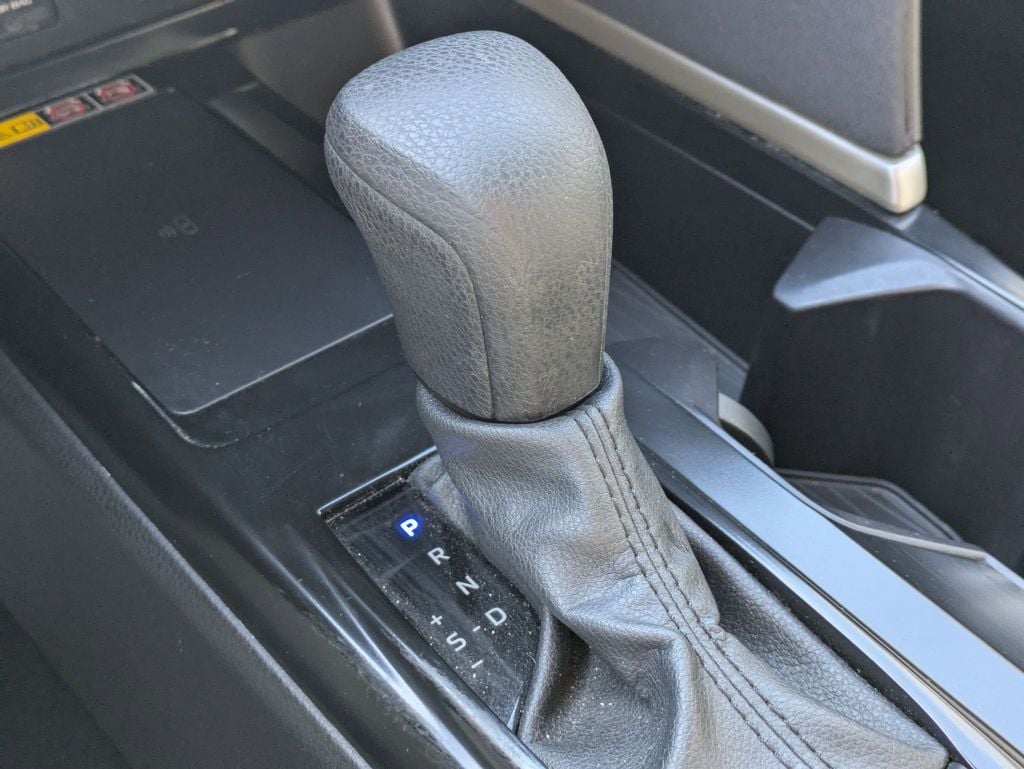 Thumbnail: 2025 Toyota Camry - 18