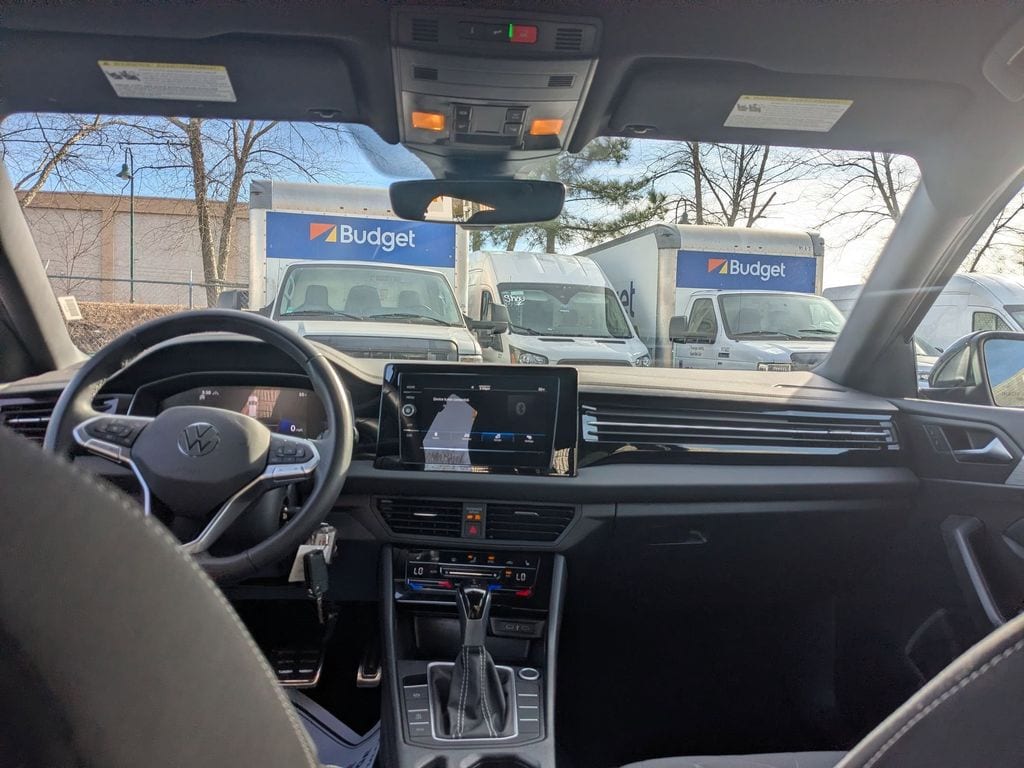 Thumbnail: 2025 Volkswagen Jetta - 23