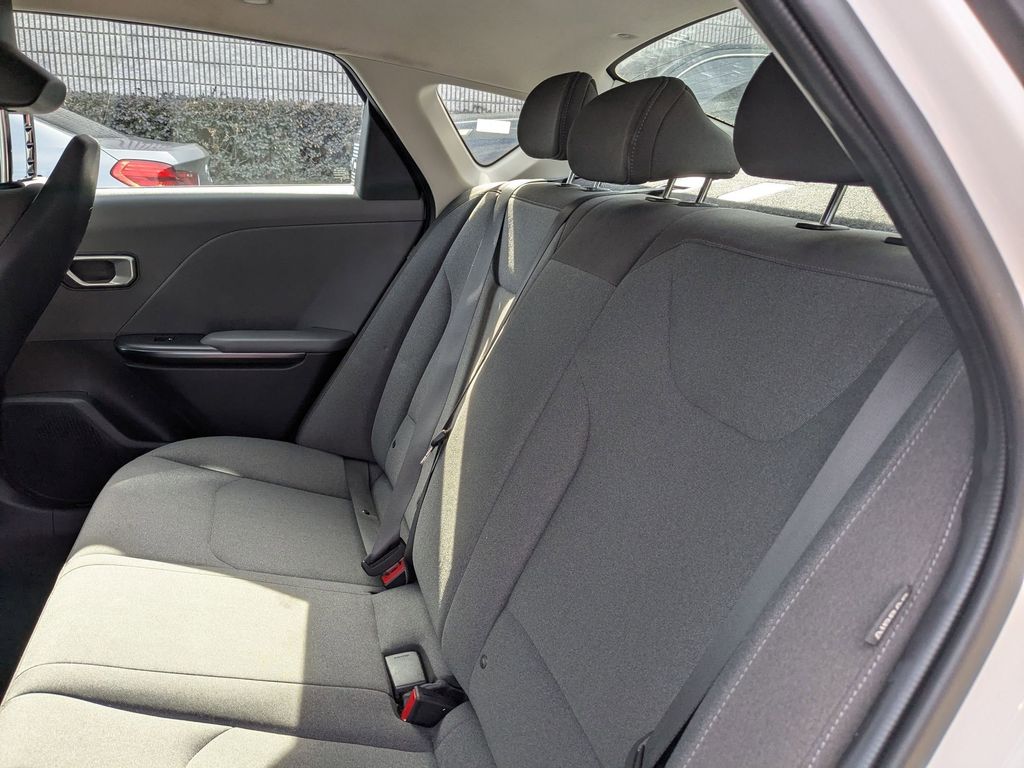 Thumbnail: 2025 Kia K4 - 23