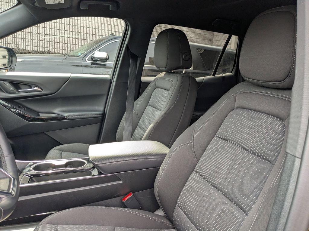 Thumbnail: 2025 Chevrolet Equinox - 21