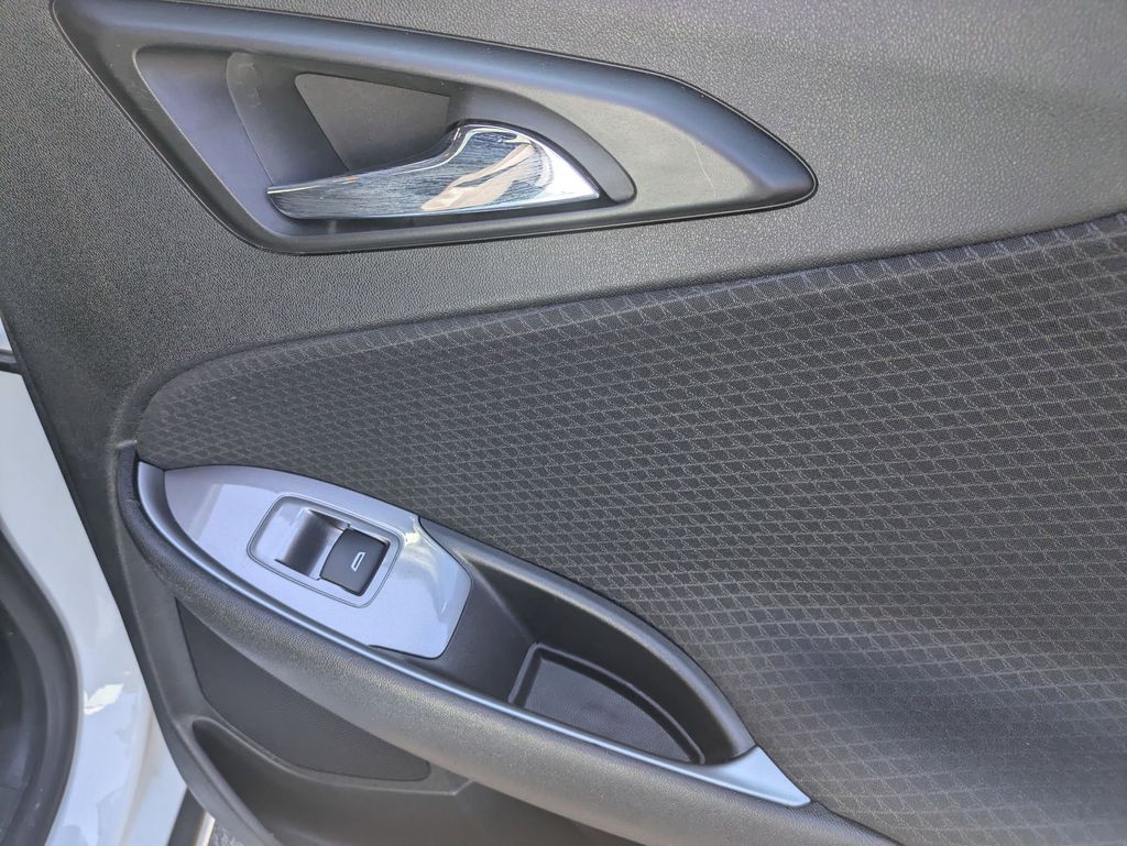 Thumbnail: 2024 Chevrolet Malibu - 29