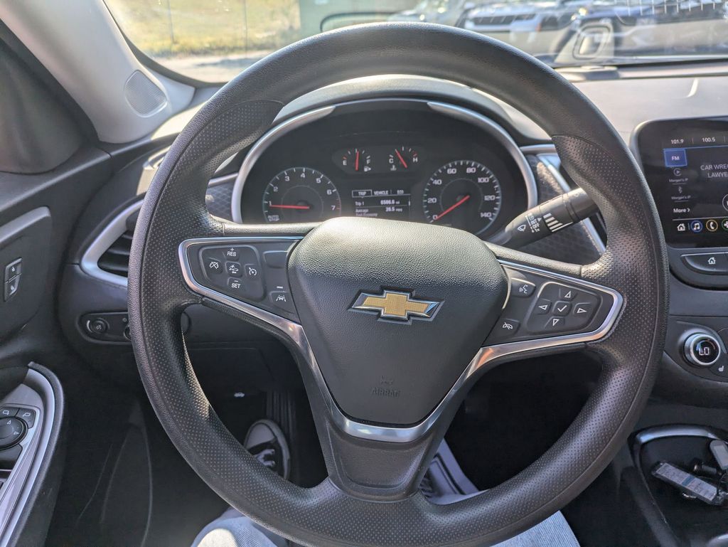 Thumbnail: 2024 Chevrolet Malibu - 16