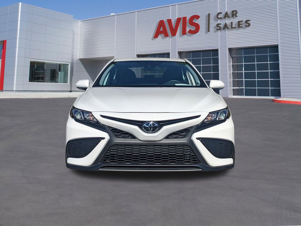 2024 Toyota Camry SE 2