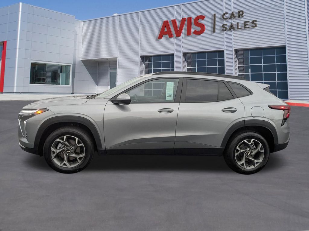 Thumbnail: 2025 Chevrolet Trax - 10