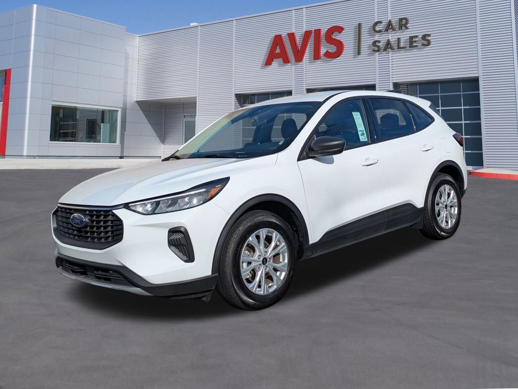 2025 Ford Escape Active's photo