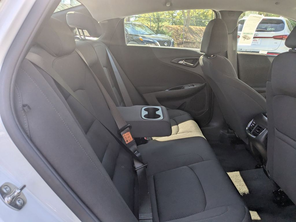 Thumbnail: 2024 Chevrolet Malibu - 28