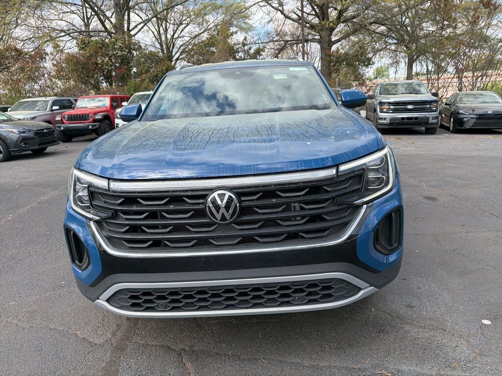 Certified 2025 Volkswagen Atlas Cross Sport 2.0T SE w/Technology SUV