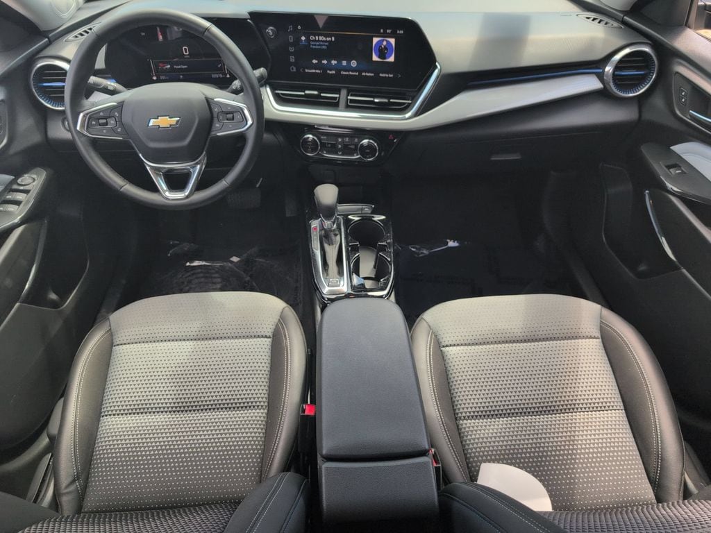 Thumbnail: 2025 Chevrolet Trax - 25