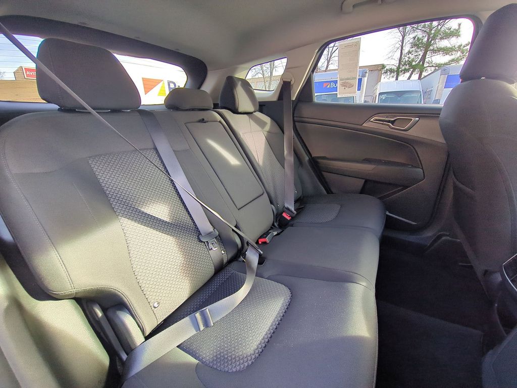 Thumbnail: 2024 Kia Sportage - 28