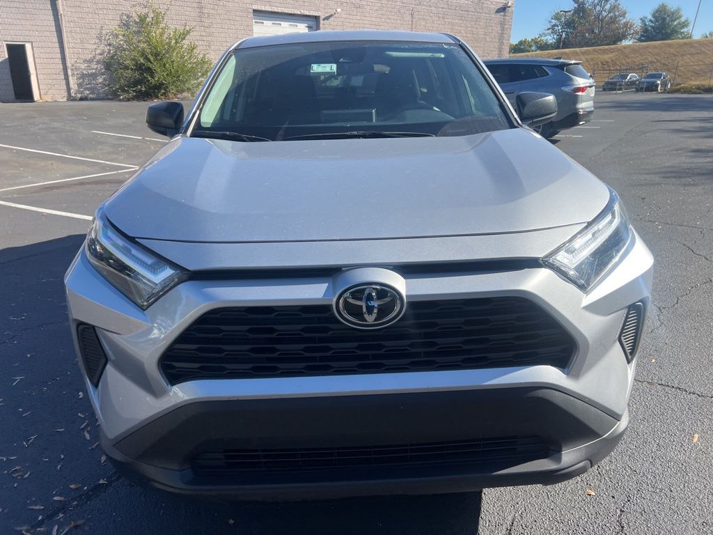 2025 Toyota RAV4 LE photo 2