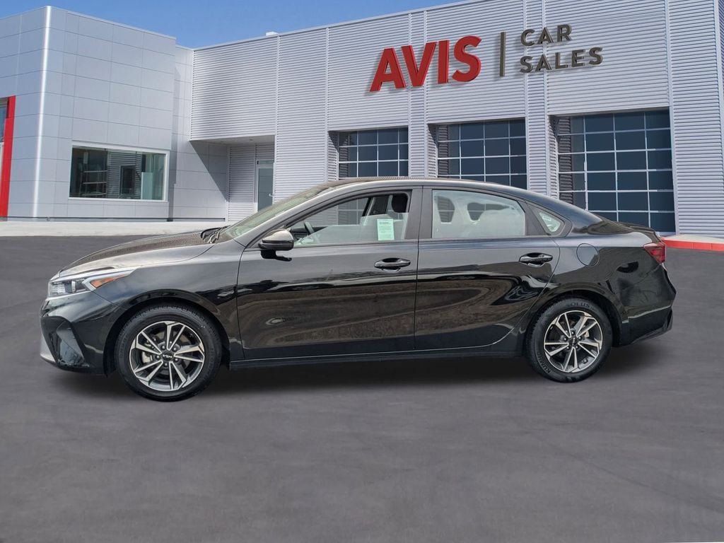 Thumbnail: 2024 Kia Forte - 10