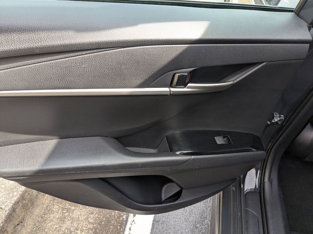 Thumbnail: 2025 Toyota Camry - 26