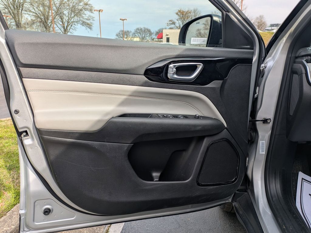 Thumbnail: 2025 Jeep Compass - 11