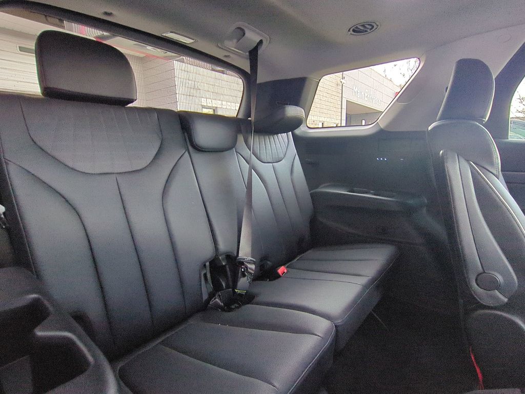 Thumbnail: 2025 Hyundai Palisade - 29