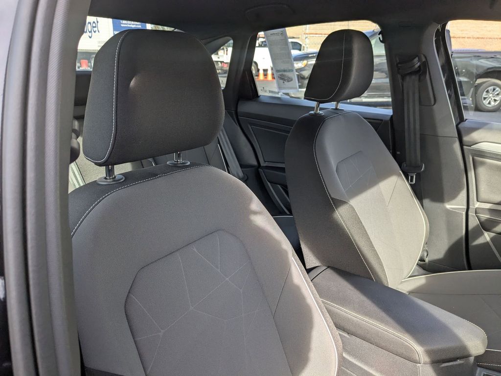 Thumbnail: 2025 Volkswagen Jetta - 29