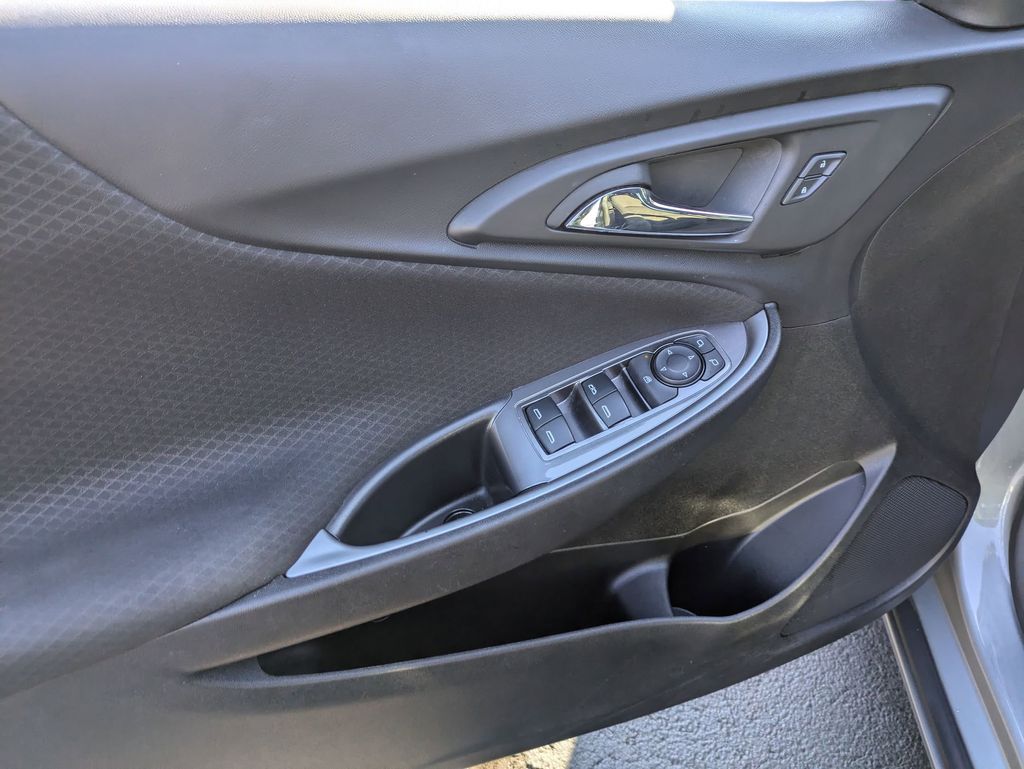 Thumbnail: 2023 Chevrolet Malibu - 11