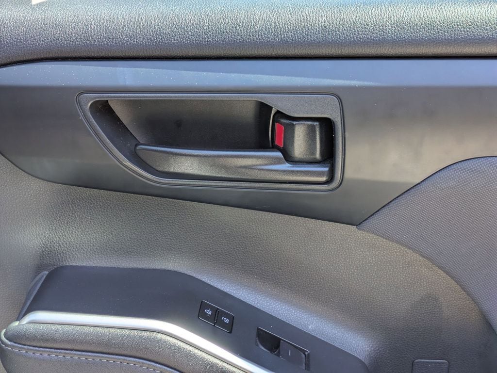 Thumbnail: 2024 Toyota Highlander - 33