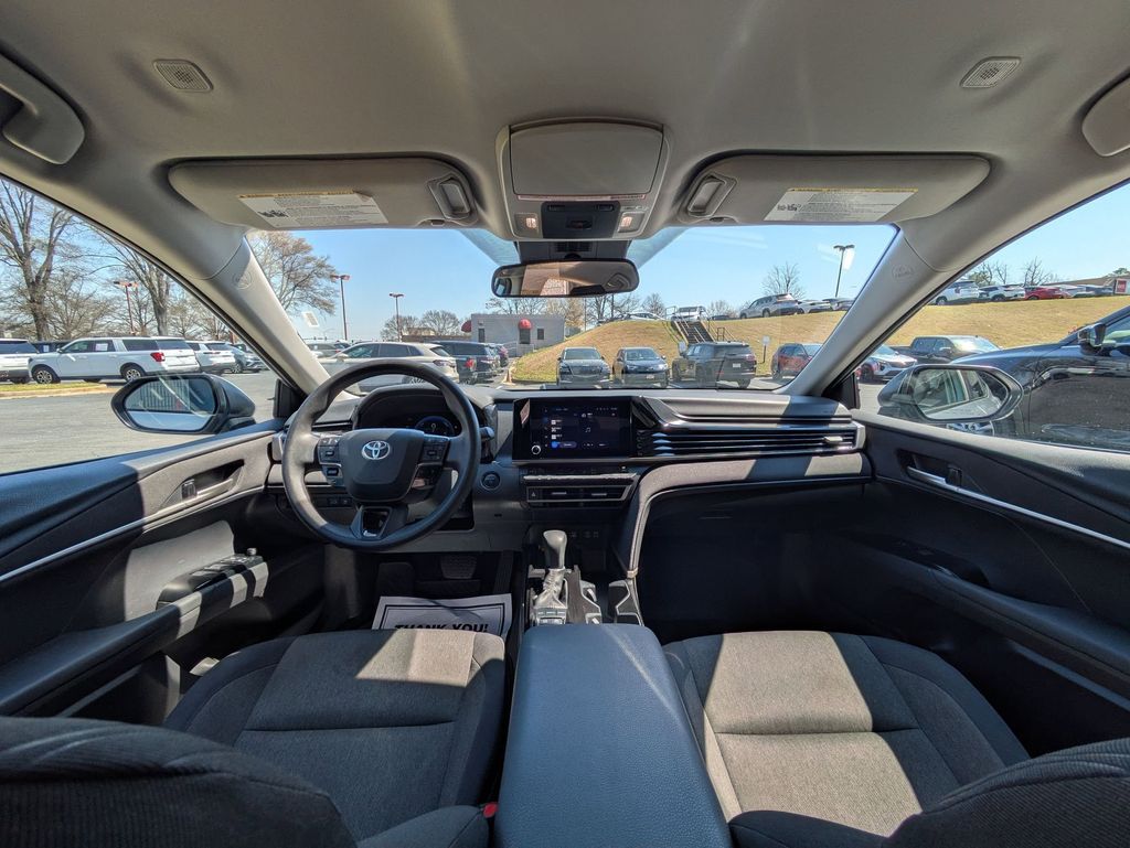 Thumbnail: 2025 Toyota Camry - 24