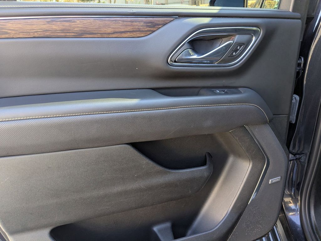 Thumbnail: 2023 Chevrolet Suburban - 27