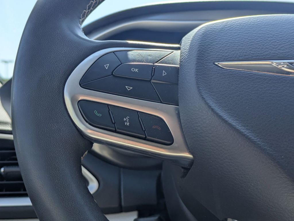Thumbnail: 2024 Chrysler Pacifica - 22