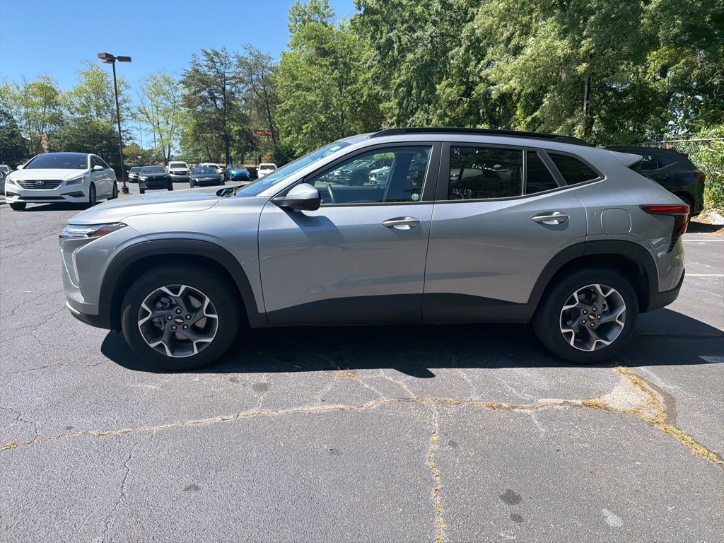 Thumbnail: 2025 Chevrolet Trax - 4