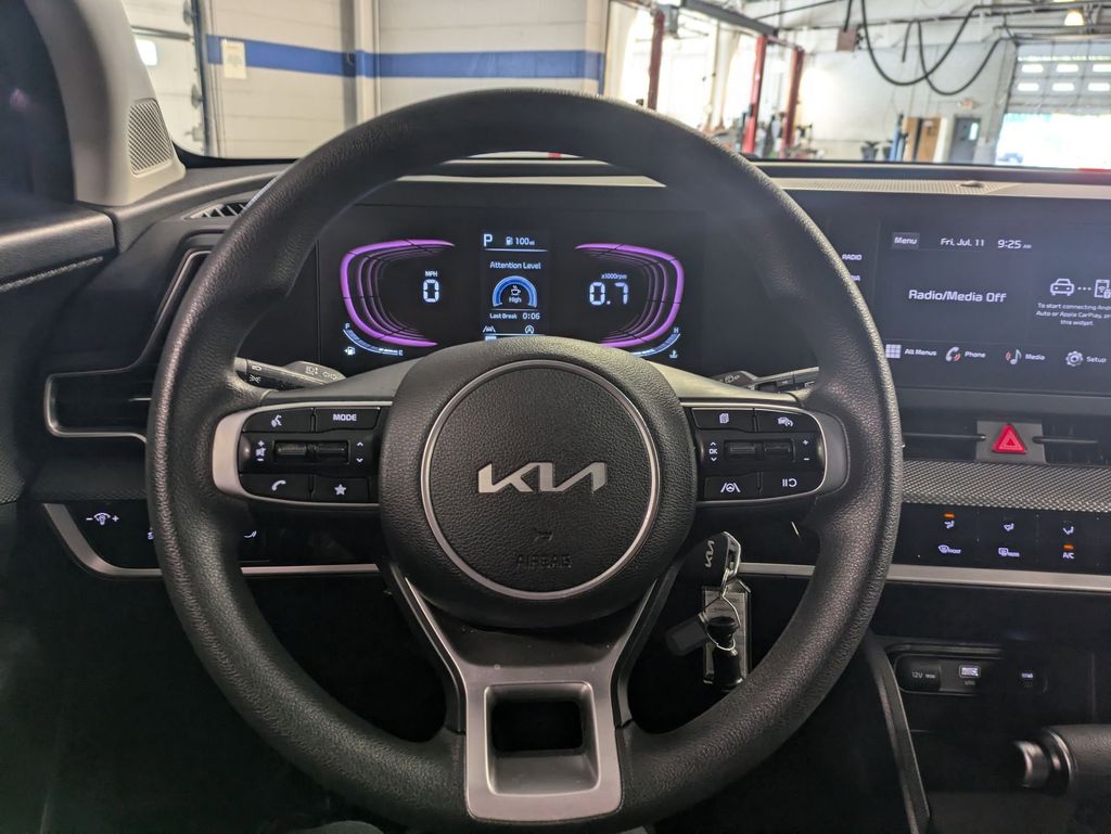 Thumbnail: 2024 Kia Sportage - 17