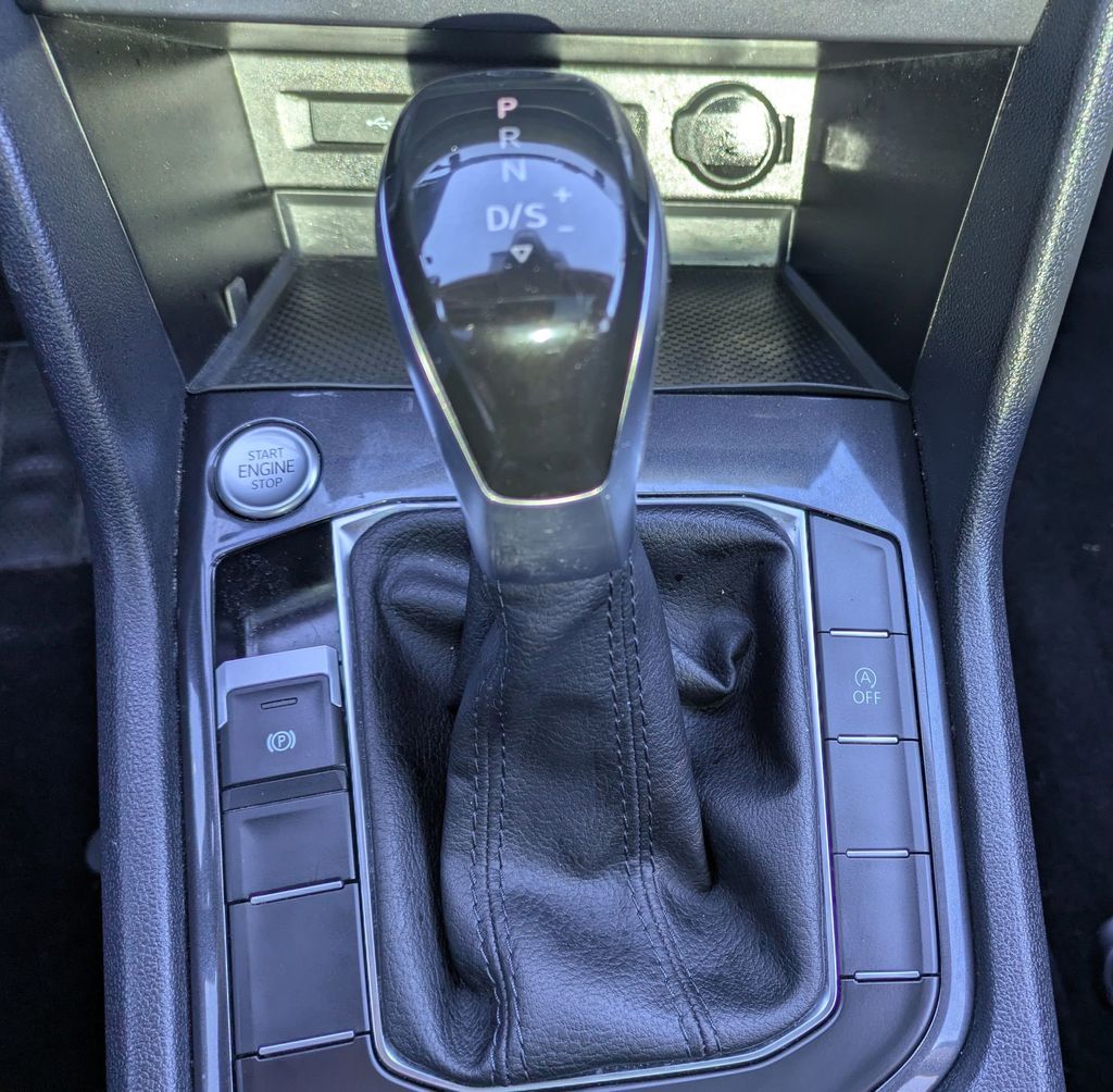 Thumbnail: 2024 Volkswagen Tiguan - 19