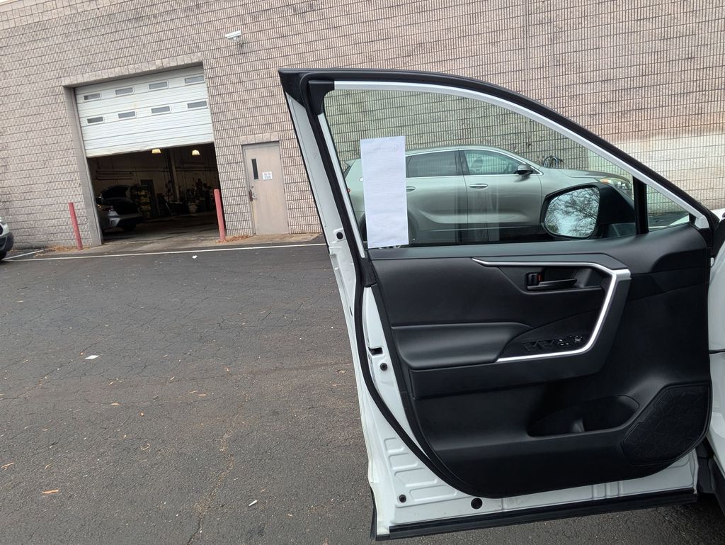 Thumbnail: 2024 Toyota RAV4 - 11