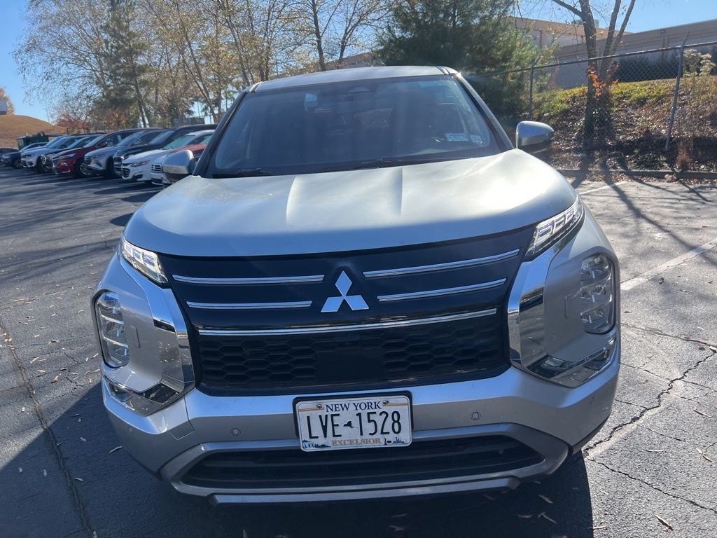 Certified 2025 Mitsubishi Outlander SE SUV