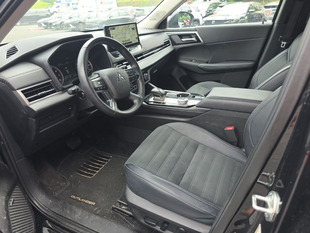 Thumbnail: 2025 Mitsubishi Outlander - 9