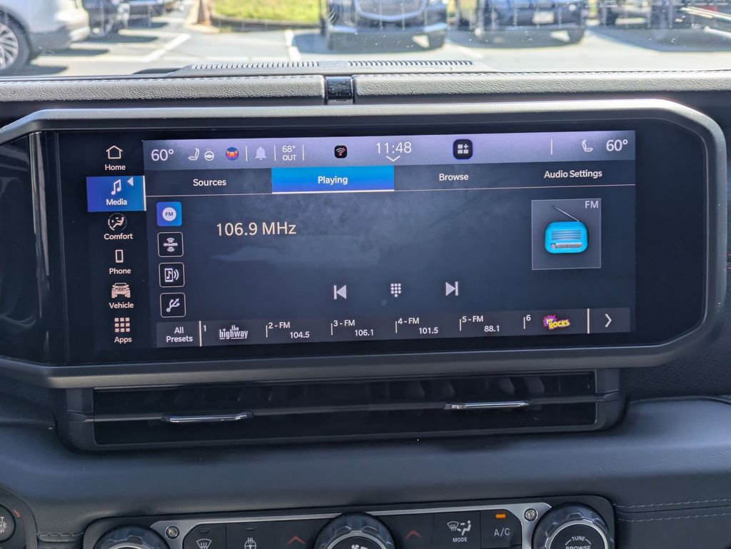 Thumbnail: 2025 Jeep Wrangler - 19