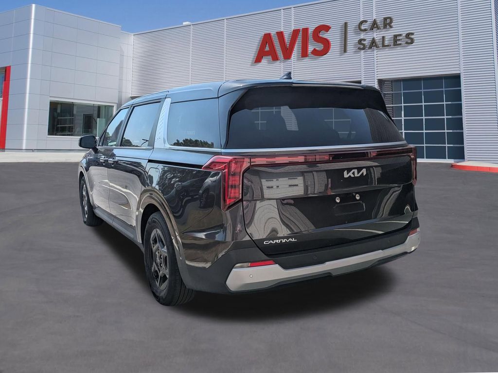 Thumbnail: 2025 Kia Carnival - 9