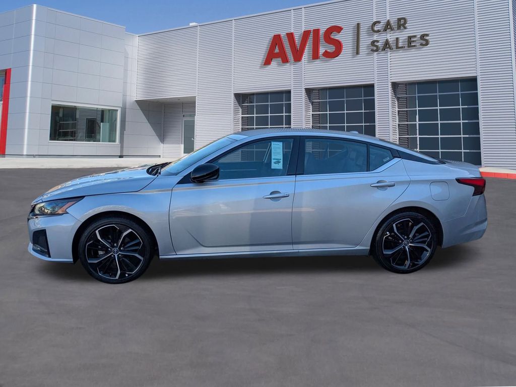 Thumbnail: 2025 Nissan Altima - 10