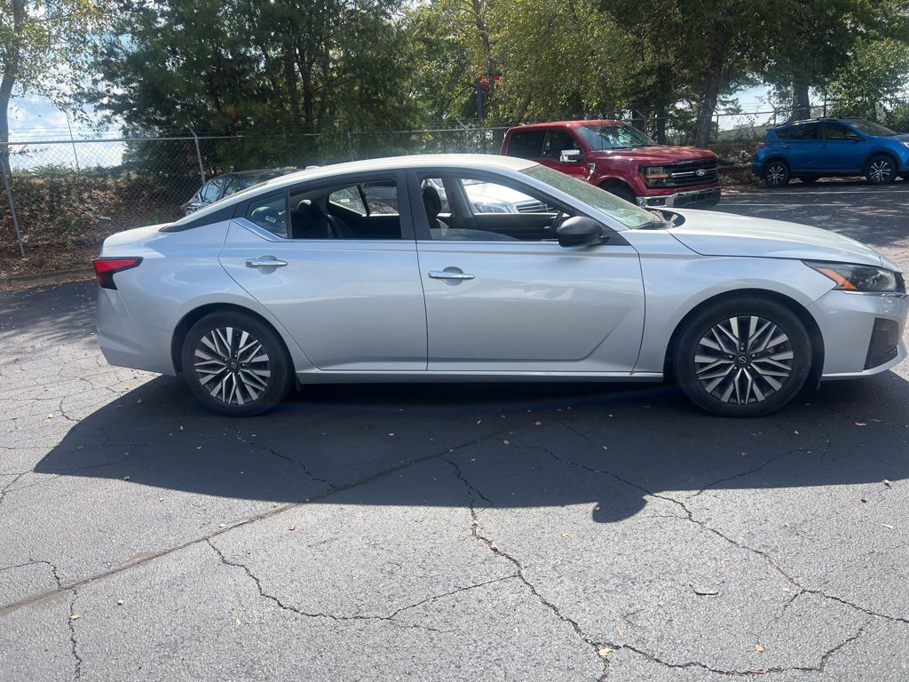 Thumbnail: 2024 Nissan Altima - 8