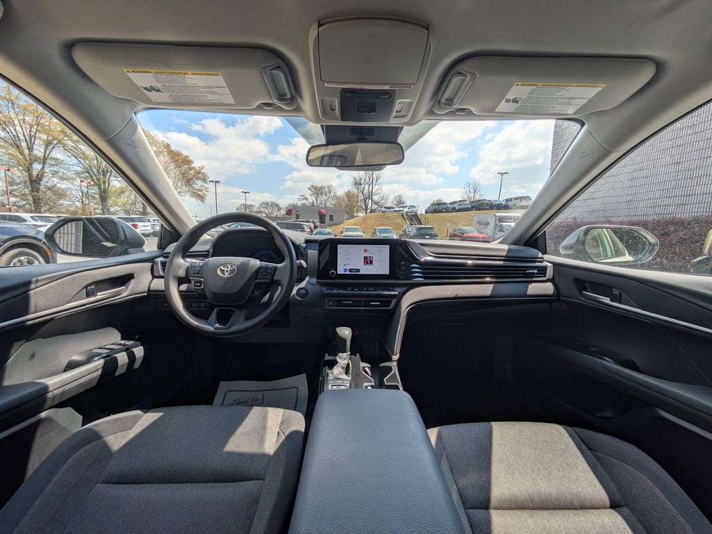 Thumbnail: 2025 Toyota Camry - 25
