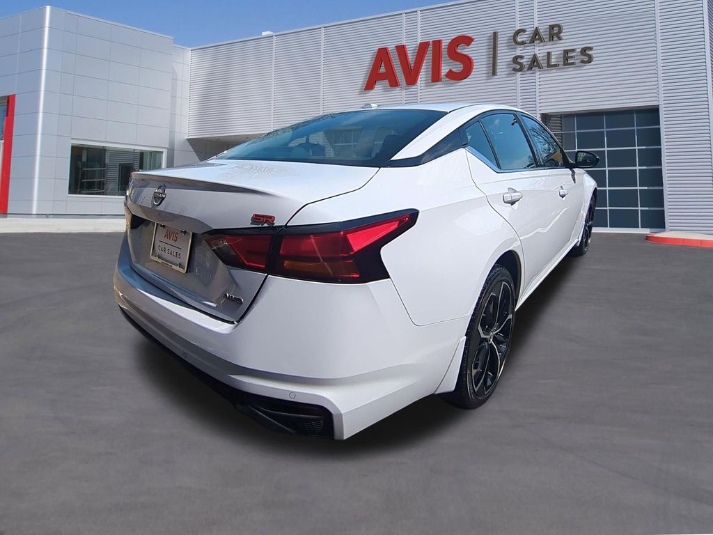 Thumbnail: 2025 Nissan Altima - 6