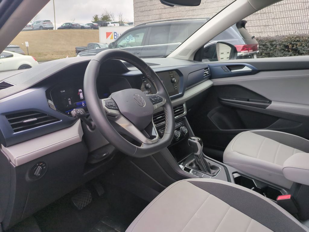 Thumbnail: 2024 Volkswagen Taos - 15