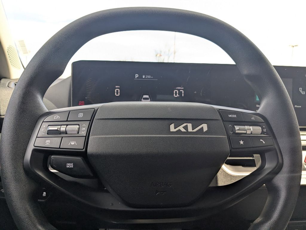 Thumbnail: 2025 Kia K4 - 14
