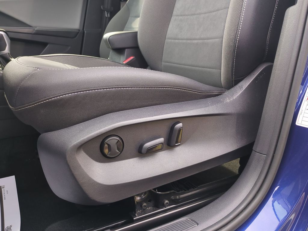 Thumbnail: 2024 Volkswagen Taos - 14