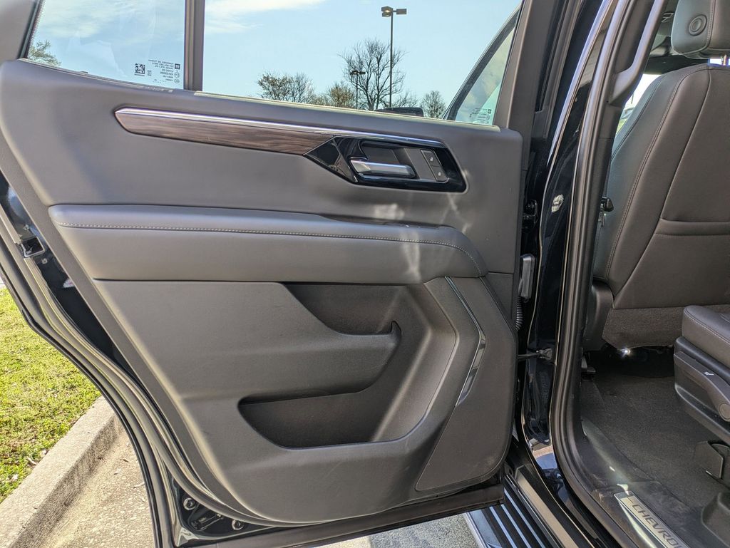 Thumbnail: 2025 Chevrolet Tahoe - 26