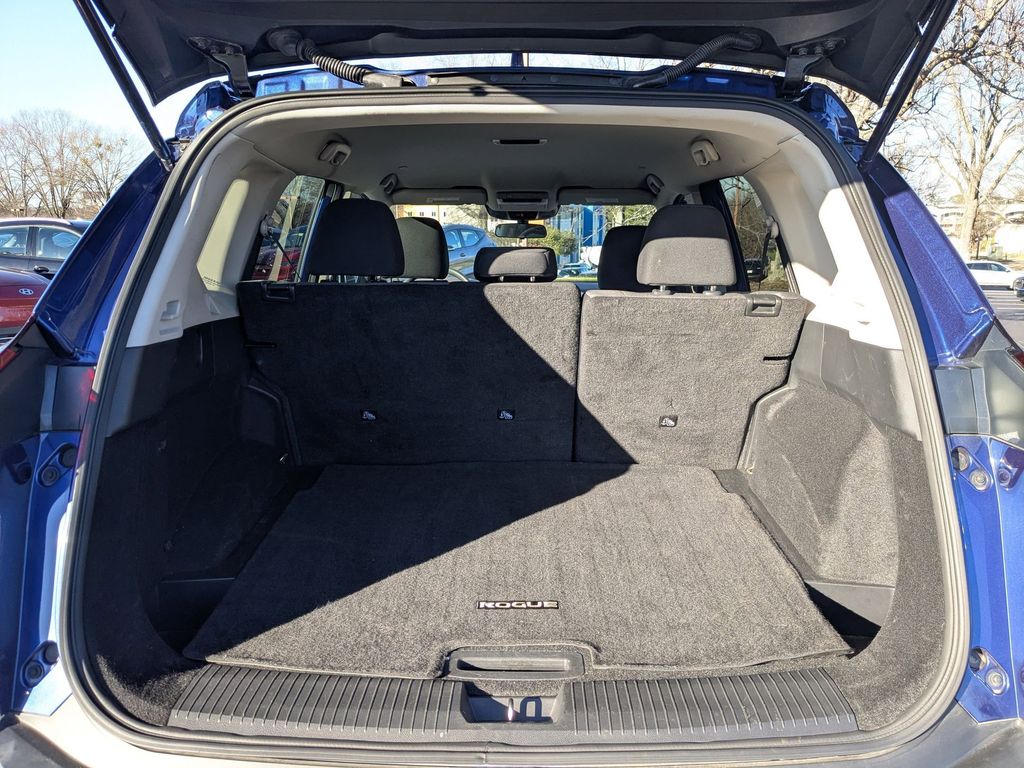 Thumbnail: 2023 Nissan Rogue - 28