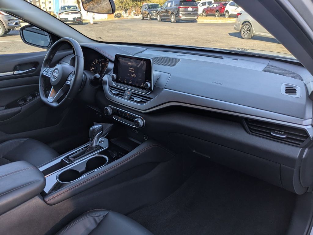 Thumbnail: 2025 Nissan Altima - 31