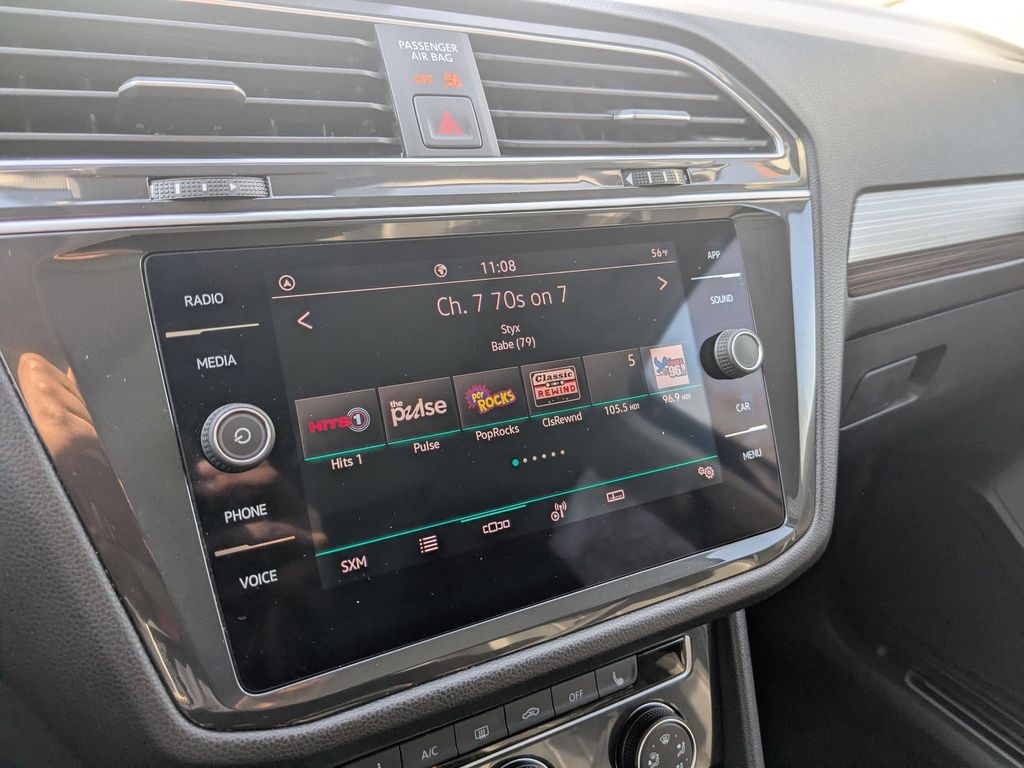 Thumbnail: 2024 Volkswagen Tiguan - 17