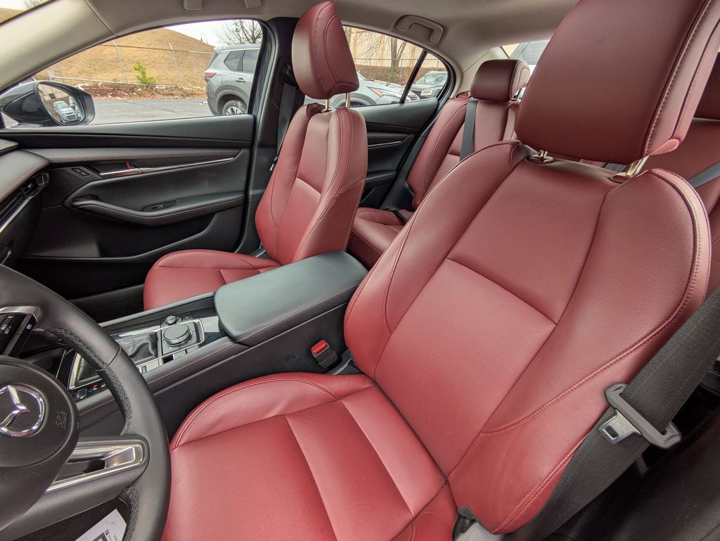 Thumbnail: 2025 Mazda Mazda3 - 26