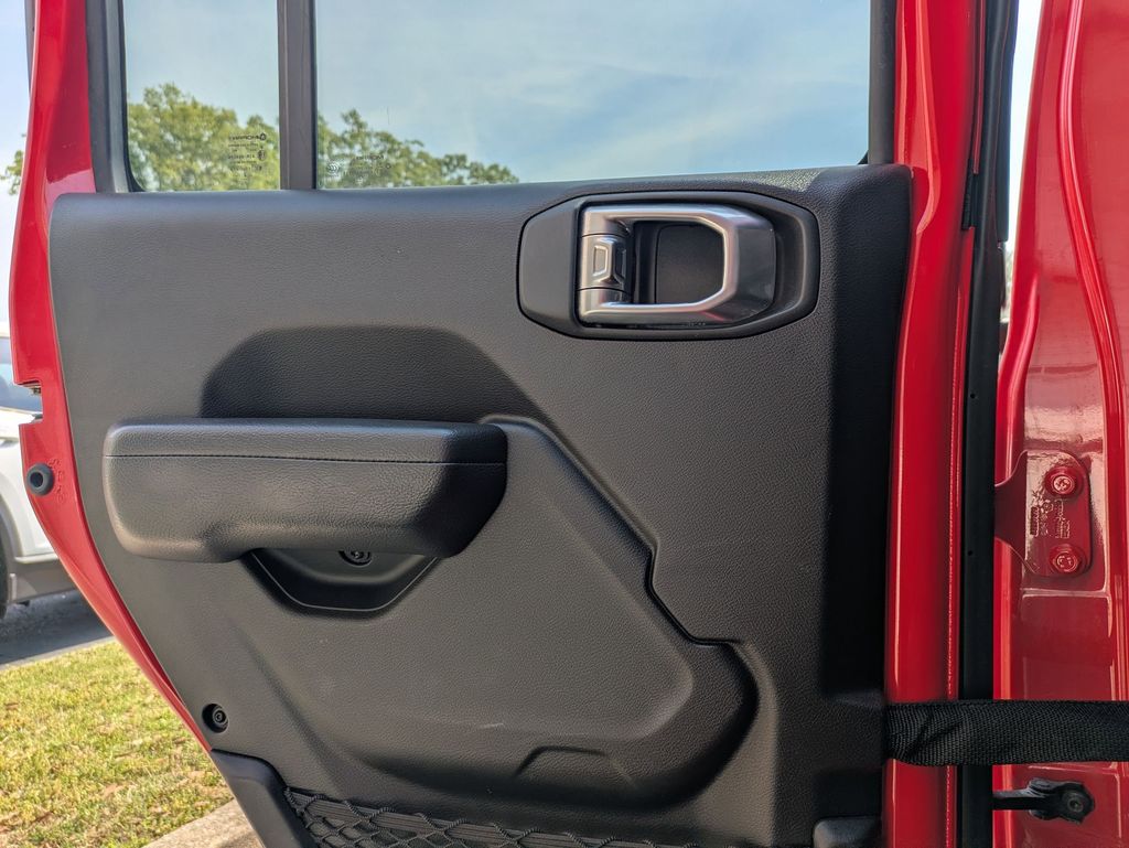 Thumbnail: 2025 Jeep Wrangler - 24