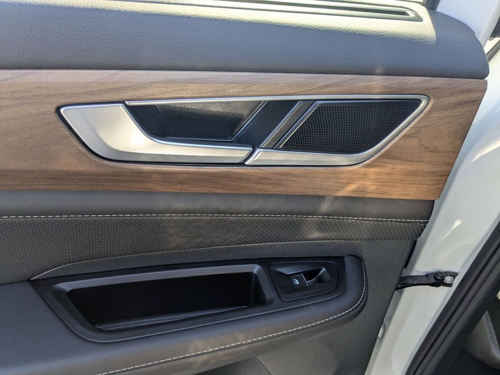 Thumbnail: 2025 Volkswagen Atlas - 26