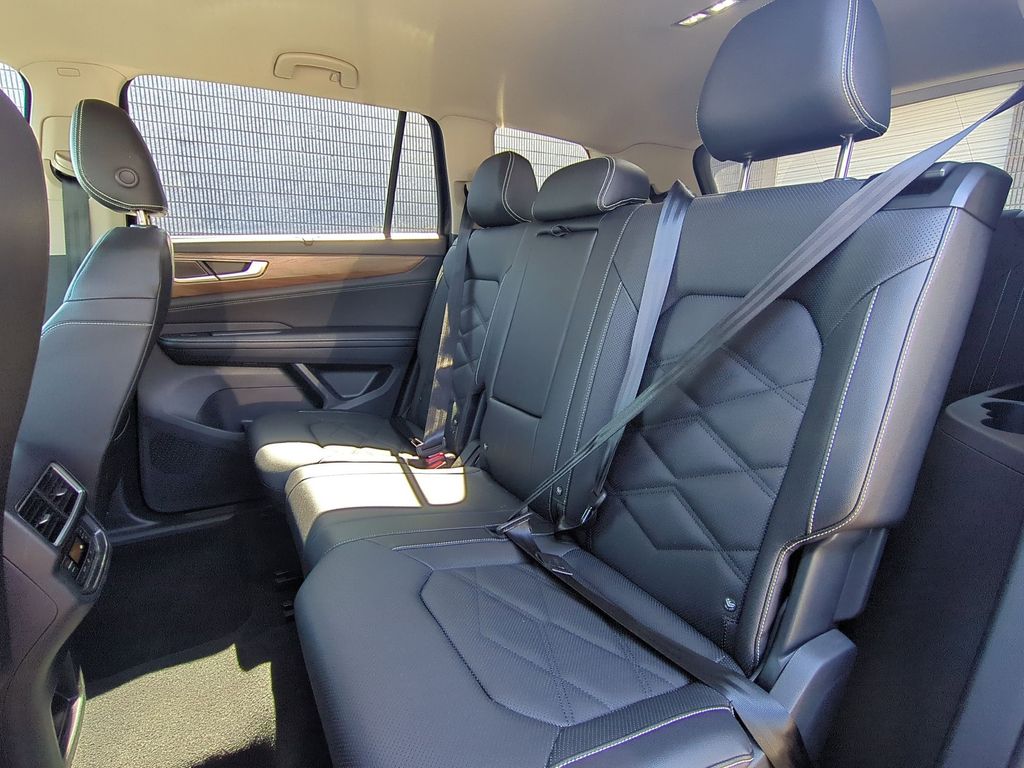 Thumbnail: 2025 Volkswagen Atlas - 27