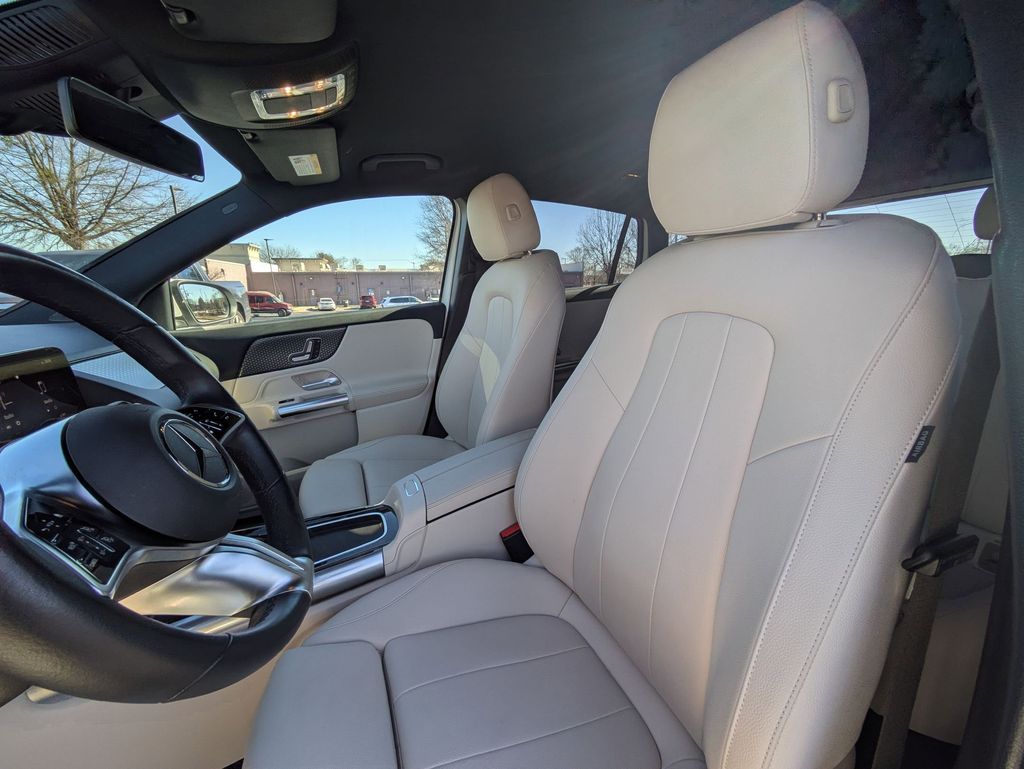 Thumbnail: 2025 Mercedes-Benz GLA - 24