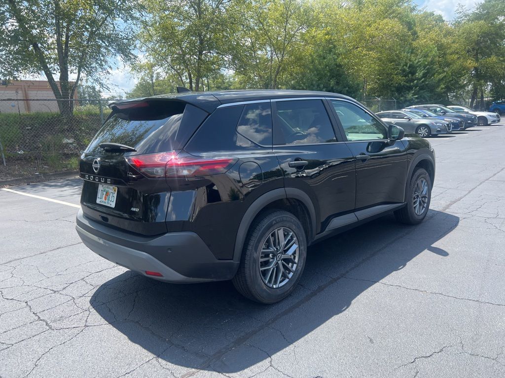 Thumbnail: 2023 Nissan Rogue - 6