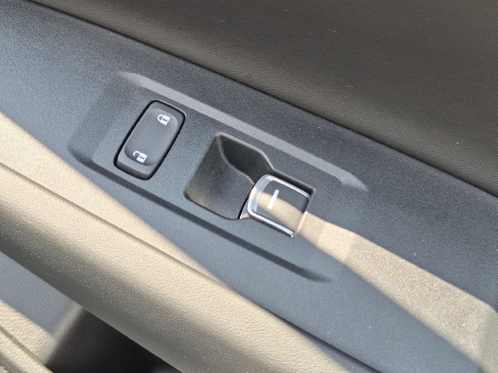2025 Honda Accord SE - Photo 33